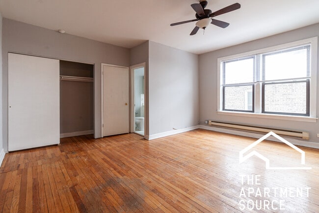 Building Photo - 1058 W George St Unit 106