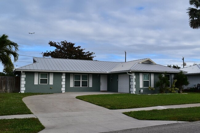 Photo - 826 Palama Way