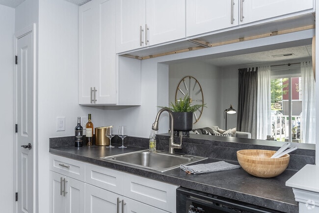 Interior Photo - Galbraith Pointe Apartments and Townhomes