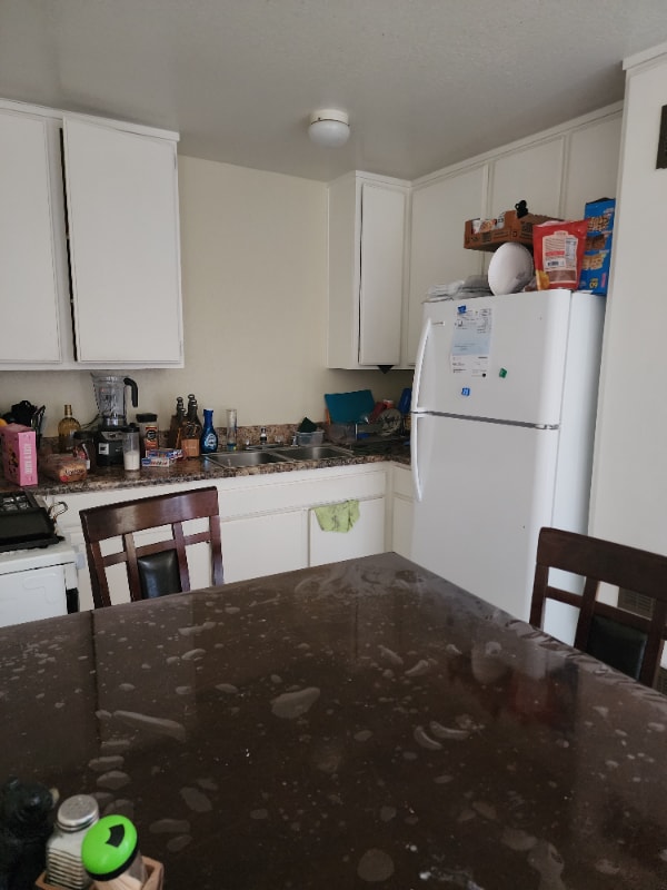 Photo - 745 S Lark Ellen Ave Unidad C