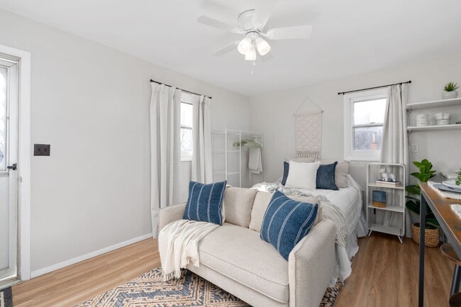 Photo - 1465 Highpoint Ave