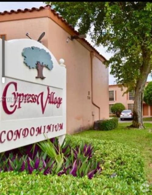 Building Photo - 7121 Miami Lakes Dr Rental