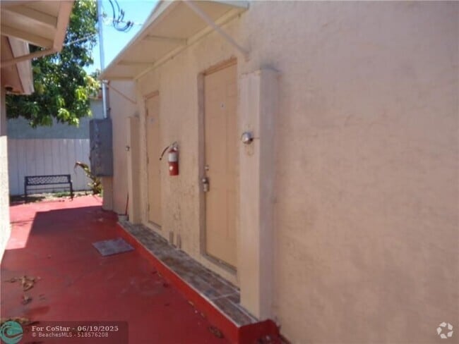 Building Photo - 2204 Atlanta St Unit 4 Rental