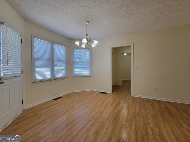 Photo - 841 Lodgeview Dr