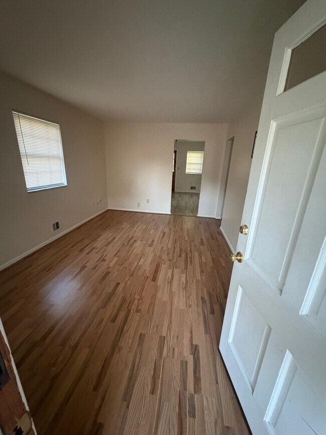 10406 Torrington Rd Unit 1