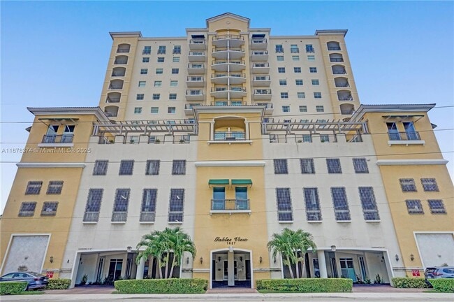 Building Photo - 1627 SW 37th Ave Unit 402 Rental