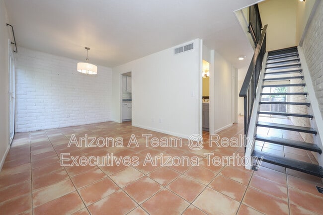 Photo - 5701 E Glenn St