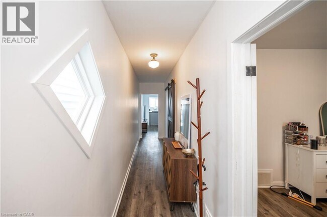 Photo - 92 Frederick Ave