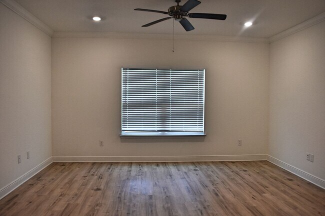 Photo - Almost New Four Bedroom in Marina Village