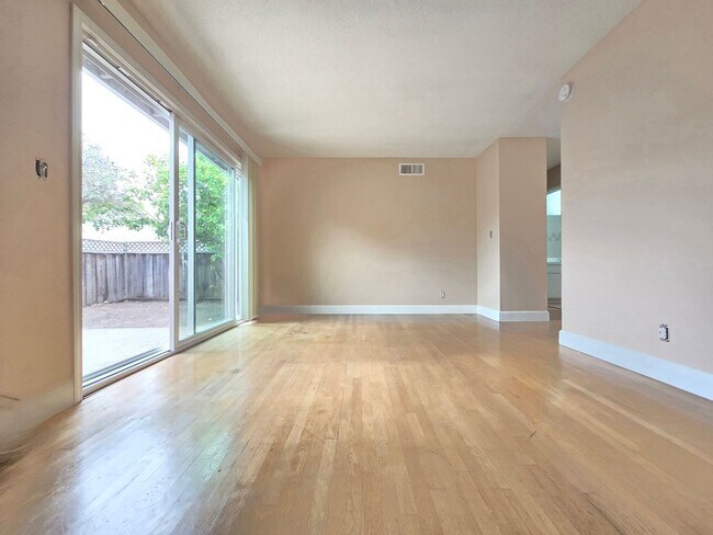 Photo - Henderson Unit 1