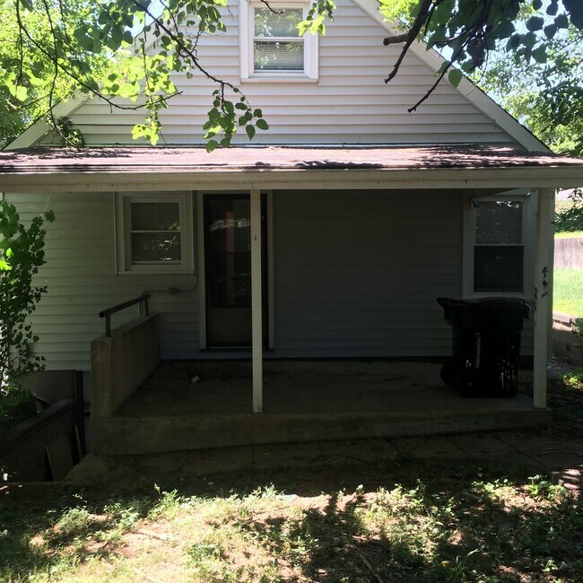 Photo - Spacious 3BR/2BA Home off of Taylor Blvd