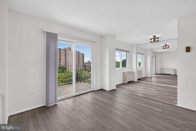 1111 University Blvd W Unit 909-A