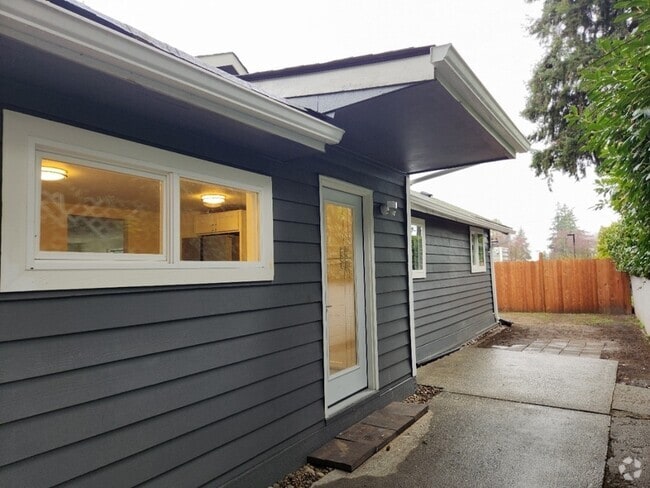 Building Photo - 2040 NW 196th St Rental