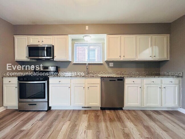 Photo - 763 Shaw Ave