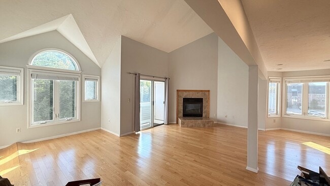 Building Photo - 114 Burkhall St Rental