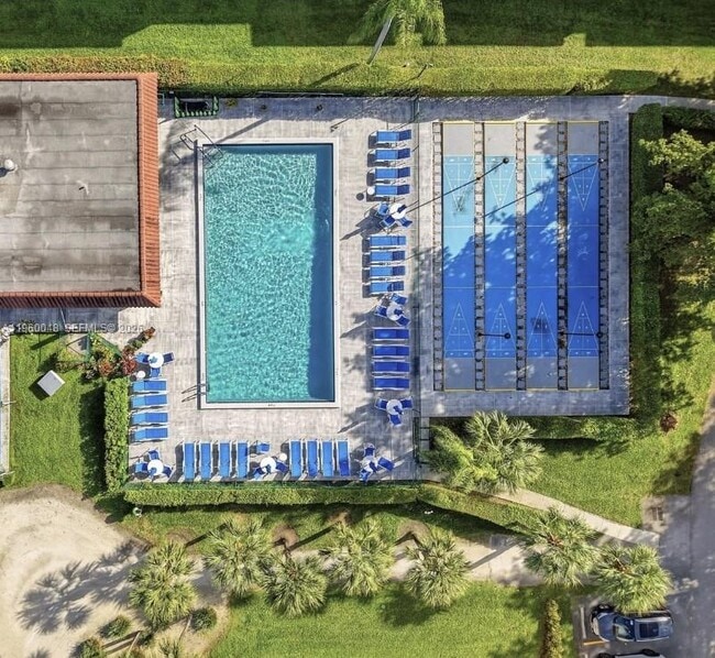 Photo - 300 S Hollybrook Dr Unit 203