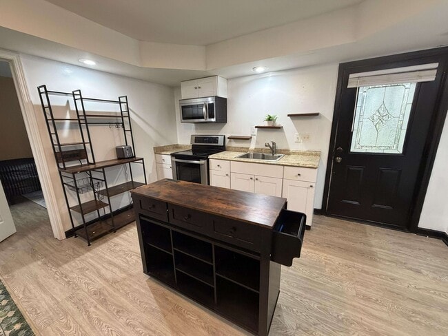 Building Photo - 2986 Courtland Oaks Trl SW Unit Furnished Basement