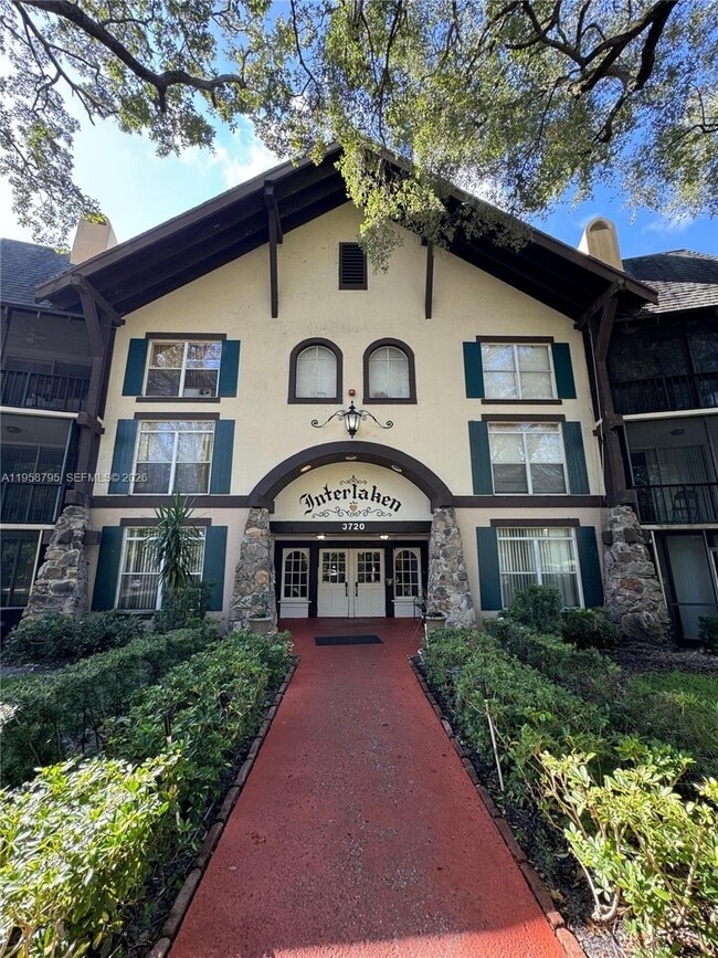 Photo - 3720 Inverrary Dr Unit 2S