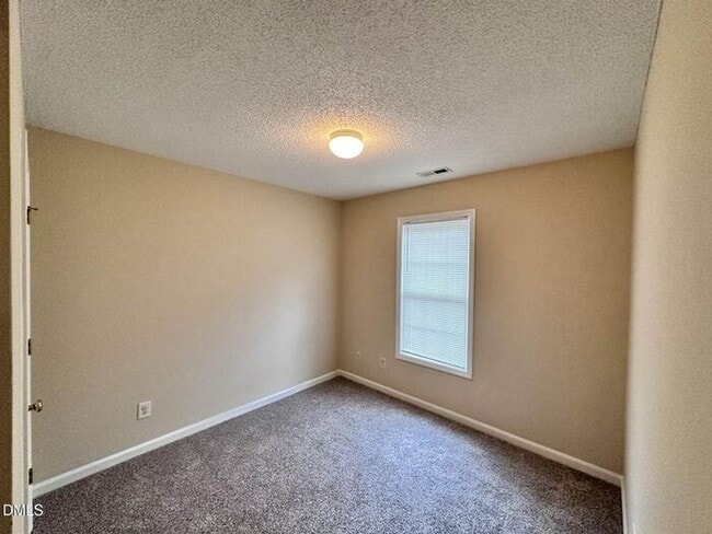 Photo - Lovely 3 bedroom 2.5 Bath Townhome