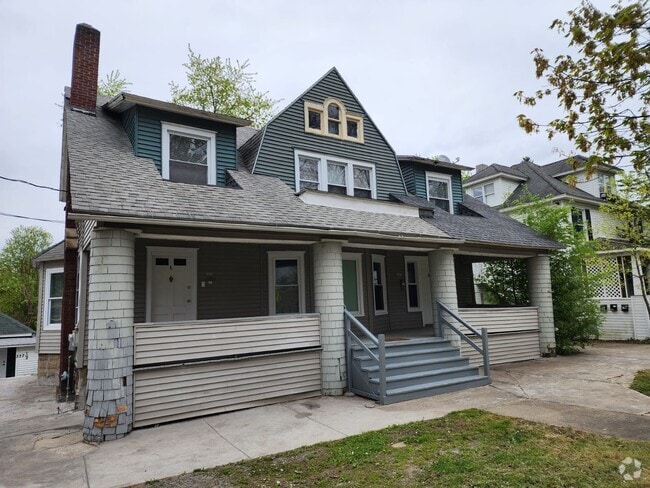 Building Photo - 337 Riverside Dr Unit B Rental