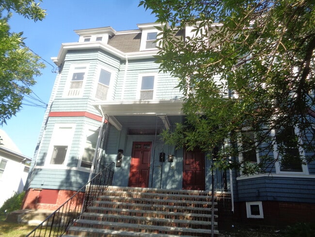 Photo - 11 Bond St Unit 1