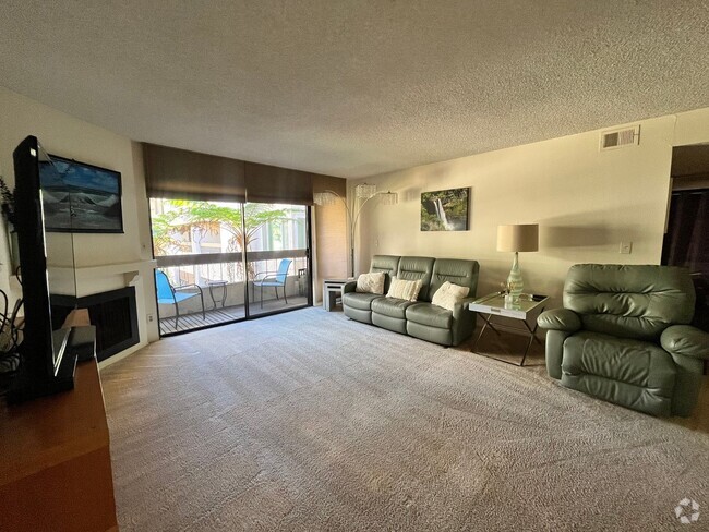 Building Photo - Spacious *2 Bedroom 2 Bath* in Fashion Valley Unit 75 Rental