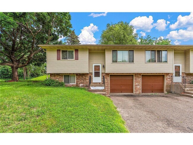 Building Photo - 964 McKnight Rd S Rental
