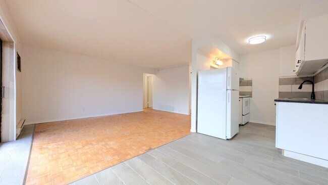 Photo - 3015 Sandwich St. Unit 508