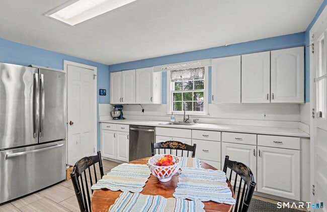 Photo - 40 Oakwood Dr