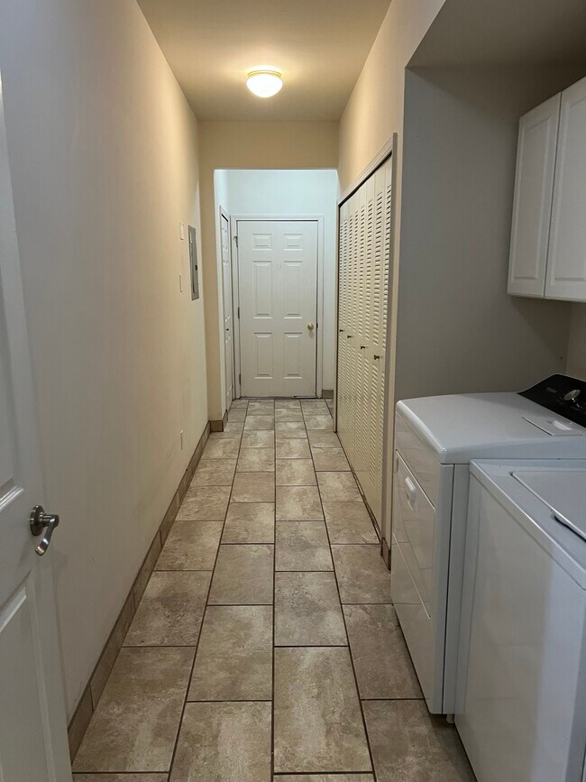 1674 Deepwood Cir Condo Unit 1 Condo for Rent in Rochester Hills, MI