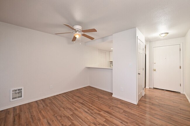 Photo - Large 2 Bedroom Condo in Bellevue - Near M... Unit C301