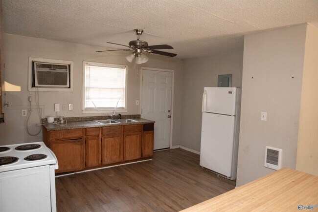 Photo - 3227 Clopton St SW