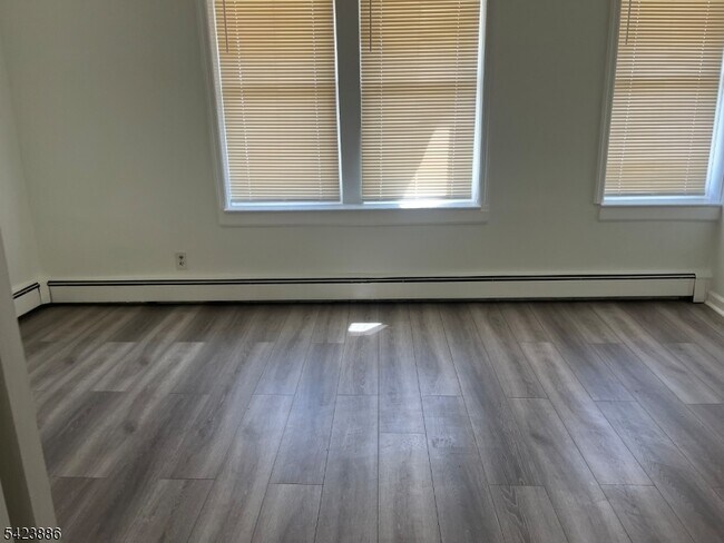 279 Belmont Ave Unit 2