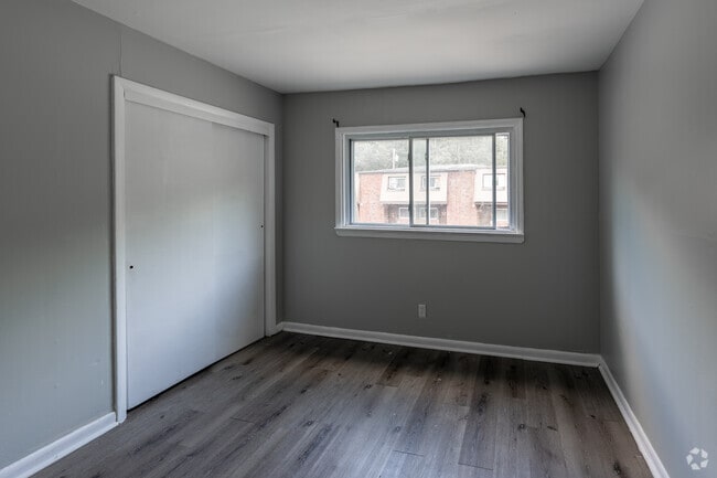 2 BR, 1.5 BA - 1,000SF - Second Bedroom