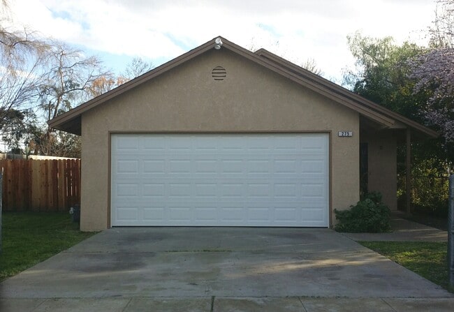 275 W Beechwood Ave