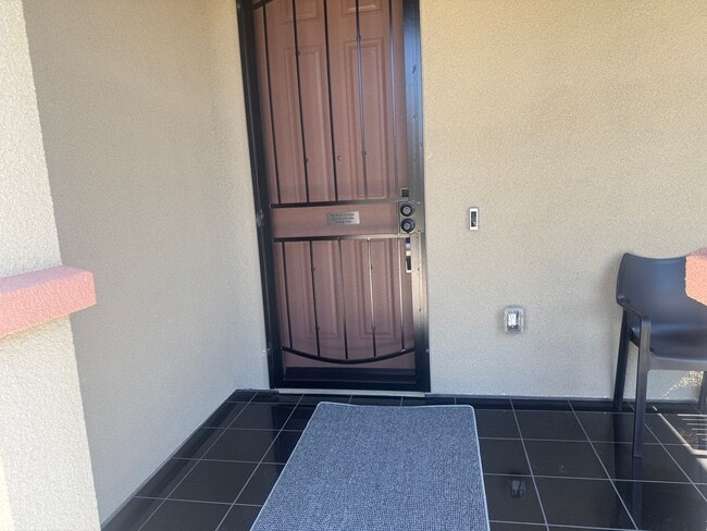 Photo - 1401 Jamboree Dr