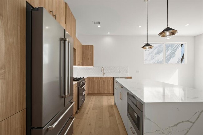 Photo - 1714 Woodland Ave