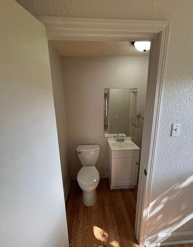 Photo - 5520 Menard Ave