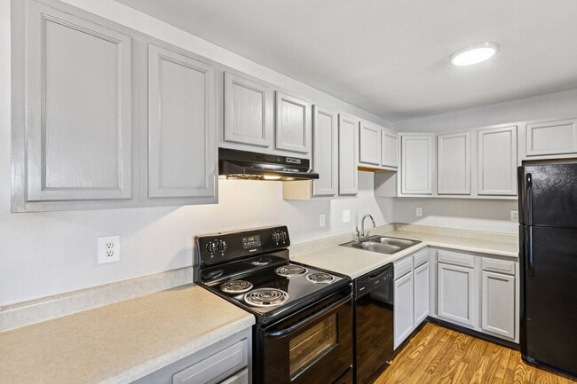 Photo - Brookwood Apartments