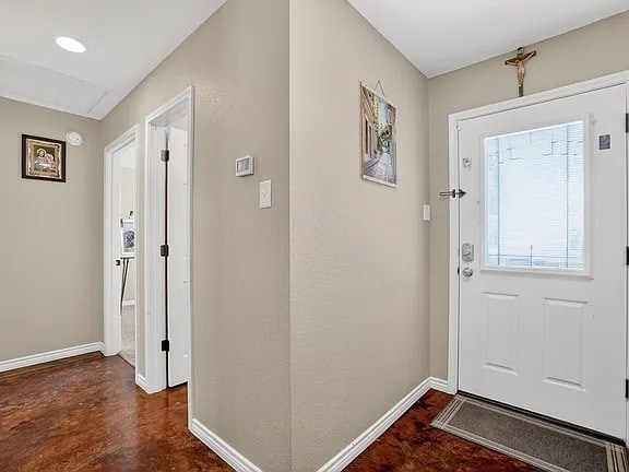 Photo - Comfy 4-Bed Midland Home with all appliances, backyard, attached garage, 6 min to grocery store