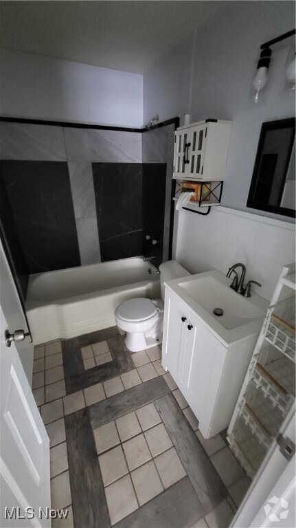 Building Photo - 3764 E 154th St Rental