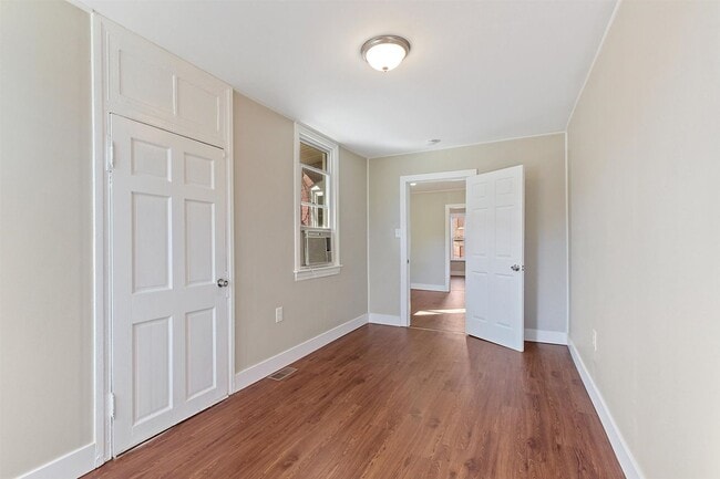 Building Photo - Charming 3 Bed, 1.5 Bath Home in York Pa!