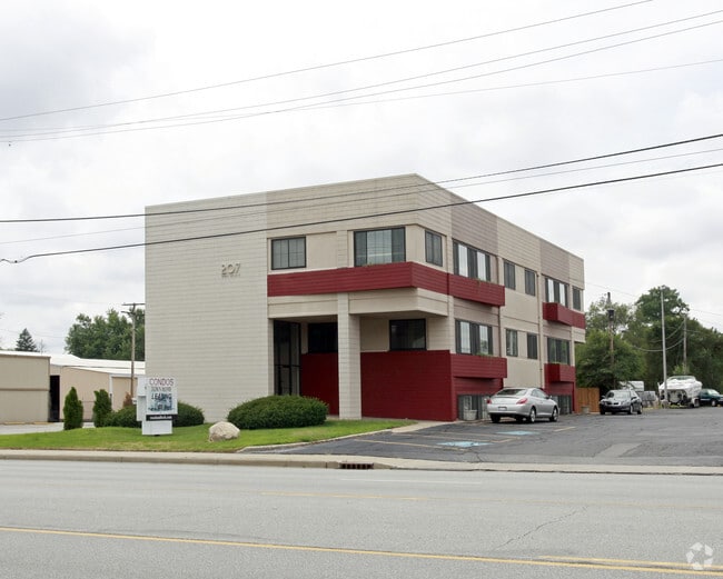 Suites on 933 Apartments For Rent in South Bend, IN