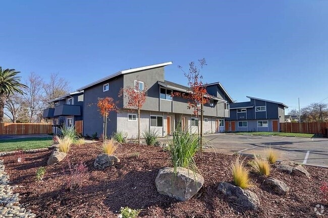 Building Photo - Hollywood Gardens Rental