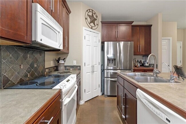 Photo - 107 E Dawn Dr
