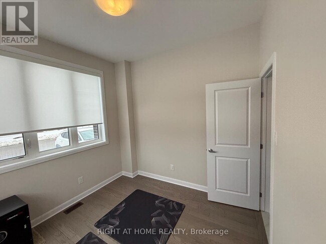 Photo - 778 Jennie Trout Ter