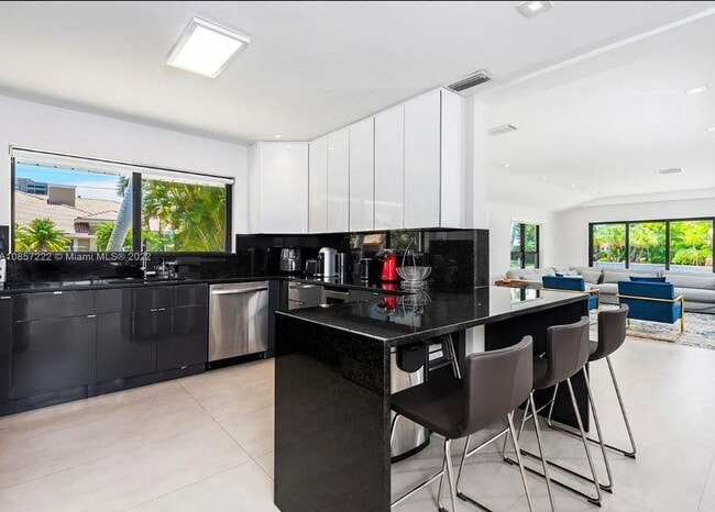 Photo - 536 Hibiscus Dr