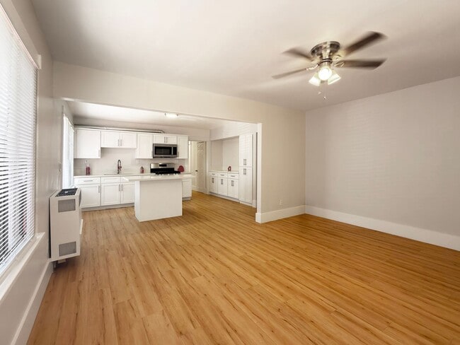 Building Photo - LB2384 - RUBS Unit 2386