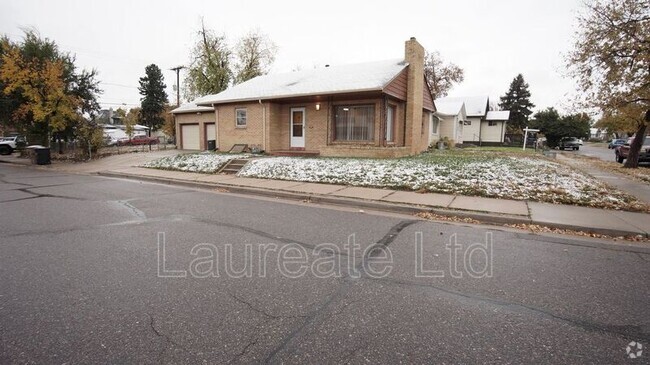 Building Photo - 3800 S Acoma St Rental