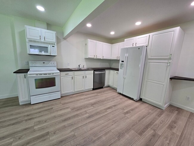 Photo - Updated 3 Bedroom Home in Downs